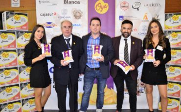 Patatas Fritas Oya presenta el packaging dedicado al centenario del Real Jaén